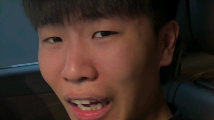 “Chiếc xe cũ nát”