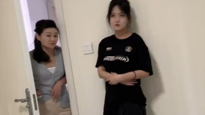 “Istrimu tetaplah Kurisu”