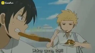 Makan sambil berdiri:V