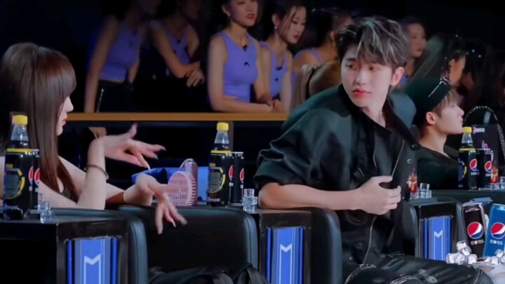 Cai Xukun: "Will you eat youtiao or not?"