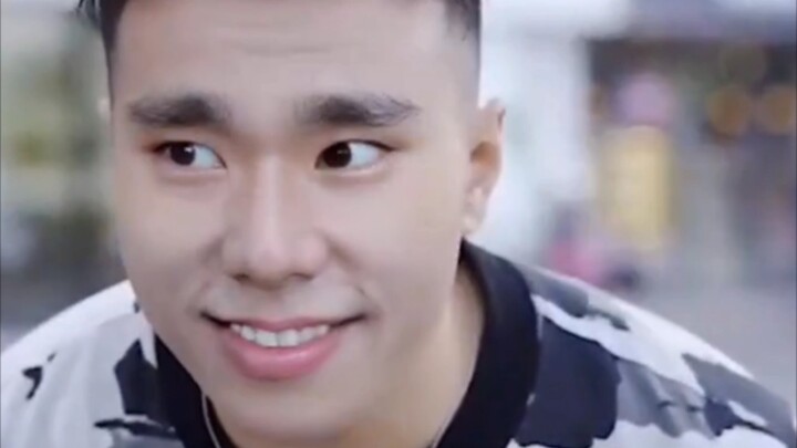 Anh Kiệt, anh xem này, em béo lên rồi đấy!