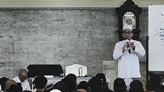 "Hanya kepada engkaulah kami menyembah dan hanya kepada Engkaulah kami mohon pertolongan"