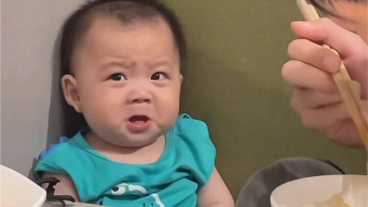 ชอบดูเขาทำหน้าเซ็งจังเลย!!