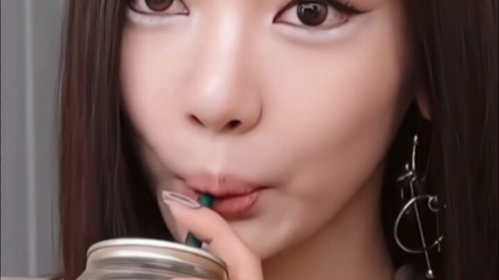 Ningning: eating