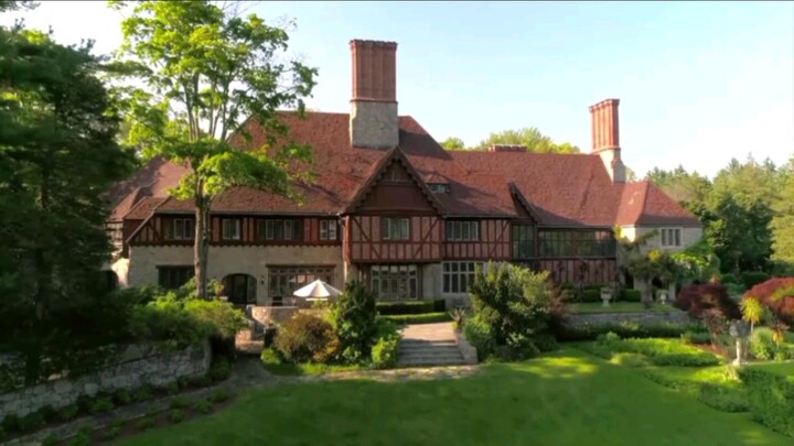 See Inside Mel Gibsons Former Greenwich Mansion Which is Basically a Castle