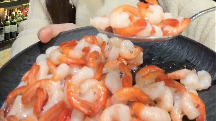 Shanghai’s authentic Benbang cuisine is all about that fresh, umami flavor!