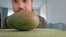 Chinese ASMR - MANGO Eating Sounds [ENG Subtitles]
