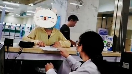 Student Accidentally Injures Elderly Person—Family Reacts Like This #LoveAboundsInThisWorld #Positiv