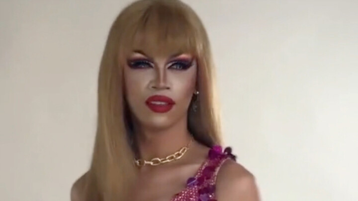 รวมคลิปเลียนแบบเทย์เลอร์ สวิฟต์