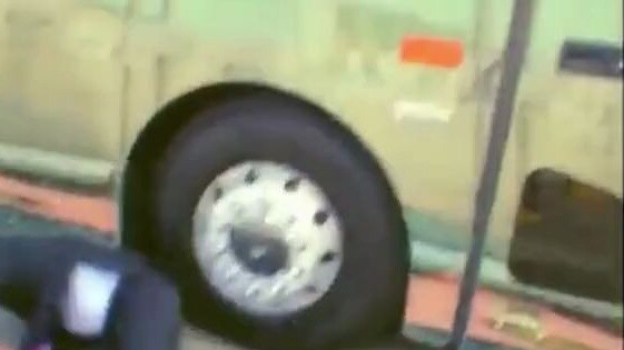 Video langka Trump dipukuli di tahun-tahun awalnya!