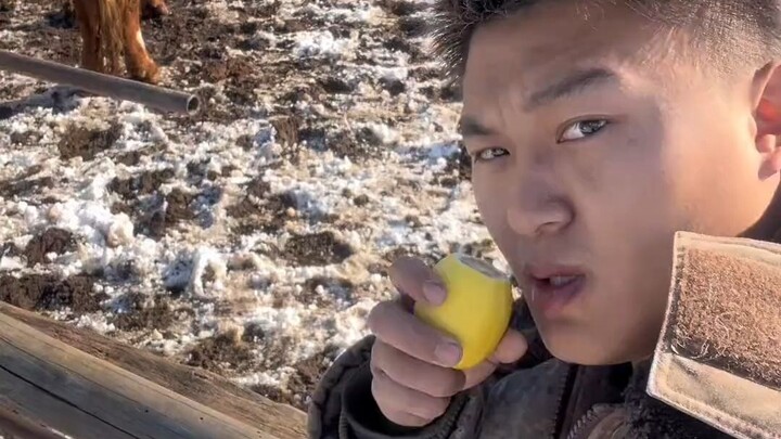 When you turn around and face north, your side profile is still so beautiful.