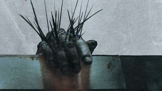 A woman was parasitized by a mysterious creature, her body was covered with black and hard thorns, a