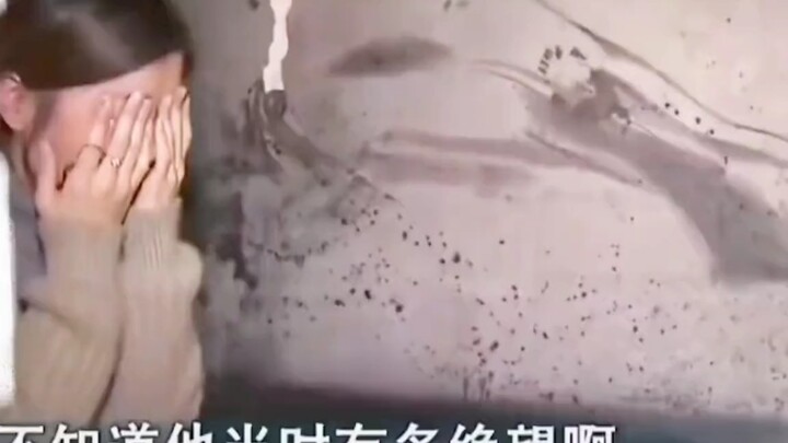 “Cả bức tường đầy dấu nước, lúc đó anh ấy phải tuyệt vọng đến mức nào”