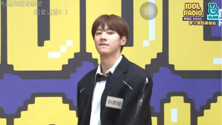 أحب حقًا هذه المجموعة الراقصة، كل أغنية رائعة جدًا، ليزدهر جون رونغ!