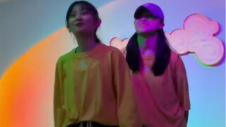 小孟编舞《风吹一夏》这次没有关灯了哈哈哈