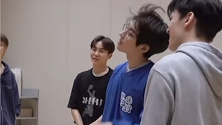 I like Wonwoo's private clothes. He looks so handsome without makeup 😙 / Behind the scenes of 'Super