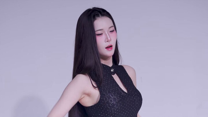 Single 260607 HaYun – Confused (AOA Cover) _ Outfit 1 Vertical Fan Cam _ #HaYunPrivateShow Vol.3