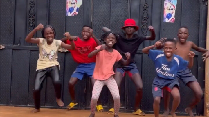 This guy’s move is insane—real pros never complain about their environment.