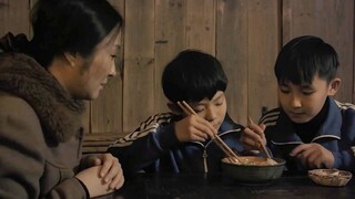 Domestic film: Because there are three mother and son, a bowl of noodle soup costs five yuan, and th