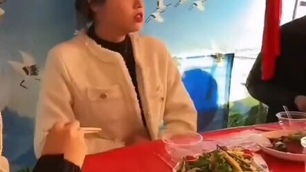 Cảnh giới cao nhất khi đi ăn cỗ