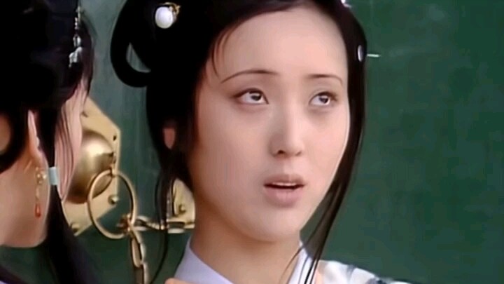 What Daiyu weeps for is not just the medicine; she mourns the coldness of human nature. Lin Daiyu, D