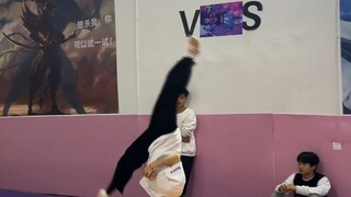 Hơi ấm duy nhất trong mùa đông [nhút nhát] Tôi phải giữ lấy~