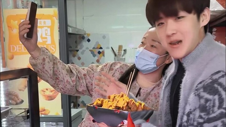 "Xui xẻo gặp phải livestream thật rồi"