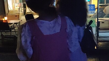 蕾姆与拉姆与一只胡桃