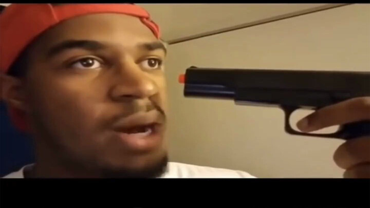 [ENTERTAINMENT]When a Robber Tries to Rob You but You're Broke
