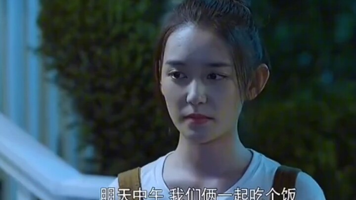 Orang yang tak kamu hargai pasti akan dihargai oleh orang lain untukmu.