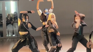 Pengajaran bersama oleh empat koreografer asli dari Bada Lee-Girls