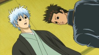 Gintoki đã có một ngày đau khổ sau khi mất trí nhớ, hoặc bị đánh hoặc đang trên đường bị đánh.