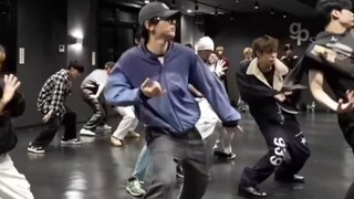 【章昊】练习室里的章昊才是唯一真神！｜V(OCAL)？D(ANCE)？不好意思，是A(LL)！