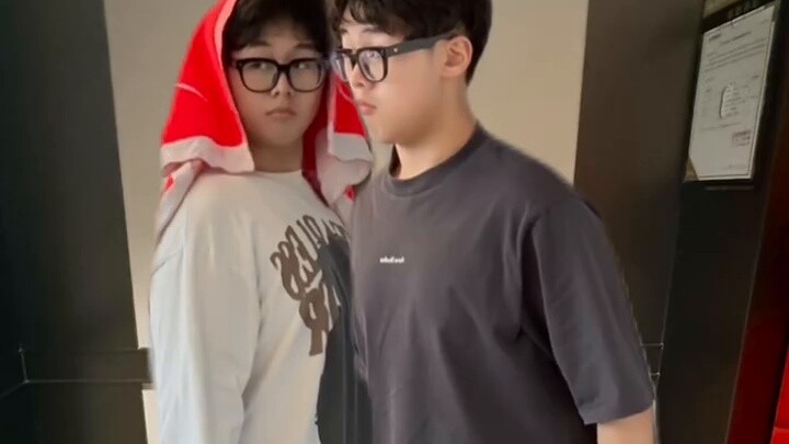 ลิฟต์แปลกหน้า: ผู้ช่วยชีวิต