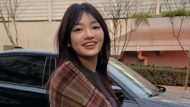 สาวน้อยจากเหอเฟย์ นุ่มนวลและสงบงาม~