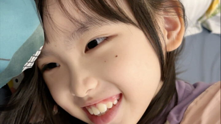 Sister Meng’s gossiping again (￣∇￣)