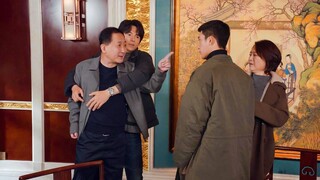 Presiden bergaduh besar dengan bapanya untuk berkahwin dengan Cinderella