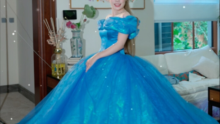 Chiếc váy trong truyện cổ tích đã bước ra đời thực rồi～ Công đoạn chế tác siêu kỳ công! Đếm xem có b