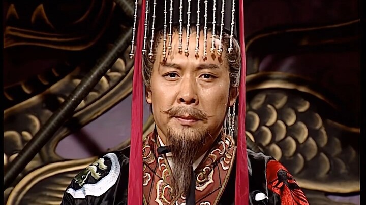 At this moment, he wasn't the King of Hanzhong—he was just an older brother seeking revenge for his 