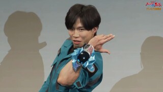 发布会保留节目 布莱泽全员变身（戴反，触点失灵，插不进去，不会玩）