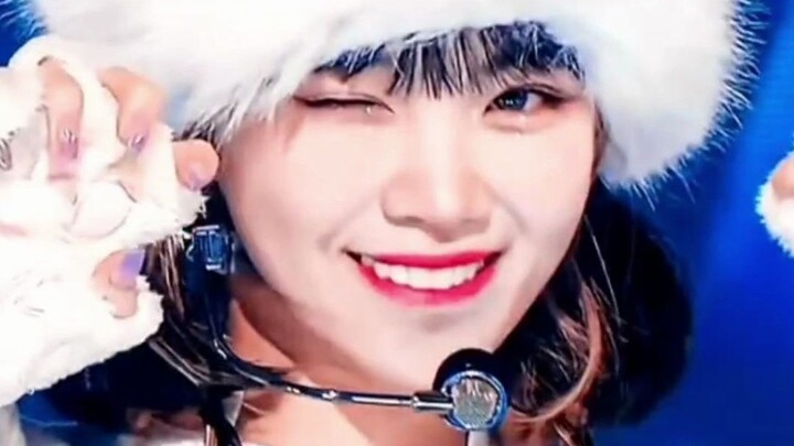 هؤلاء النجمات اللواتي أصبحن أكثر تميزًا وانتشارًا بعد قصّهن لحواجبهن! عقدة الحواجب لا وجود لها على ا