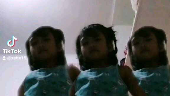 Aling maliit.