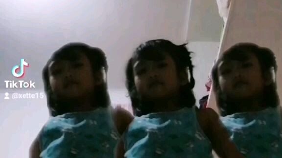 Aling maliit.