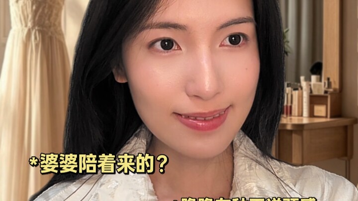 ASMR: When “marrying up,” the mother-in-law joins for a pre-wedding makeup trial.