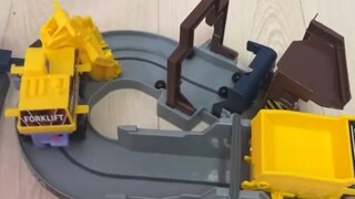 趁着孩子睡觉了，赶紧拿出来玩一会……
