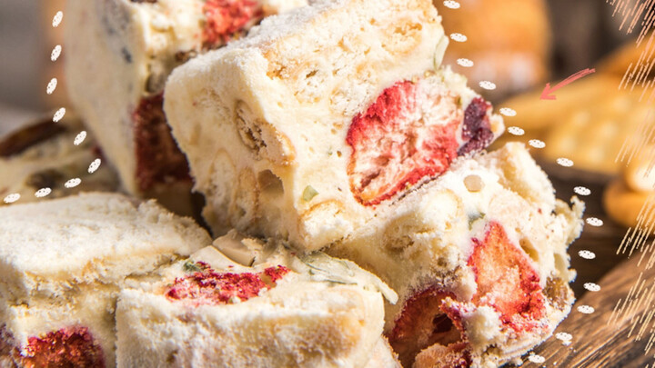 [Food][DIY]Making strawberry snowflake flaky pastry in ten minutes