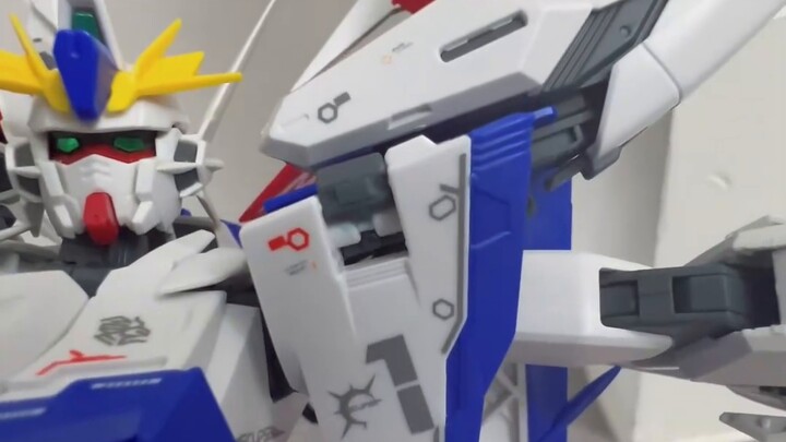 รีวิว Eclipse Gundam กระเป๋าเป้แพงกว่าตัวหลักจริง ๆ นะ!