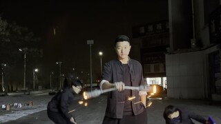 When the nunchaku is pressed on the intangible cultural heritage iron flower