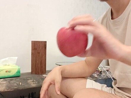 一年一度的牙雕大赛又要开始了，抓紧时间先练一下