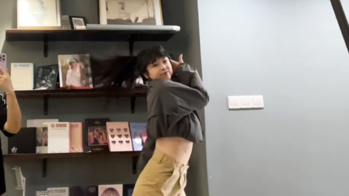Blackpink/The Girls Couple hát và nhảy (Phiên bản dành cho người cao tuổi)